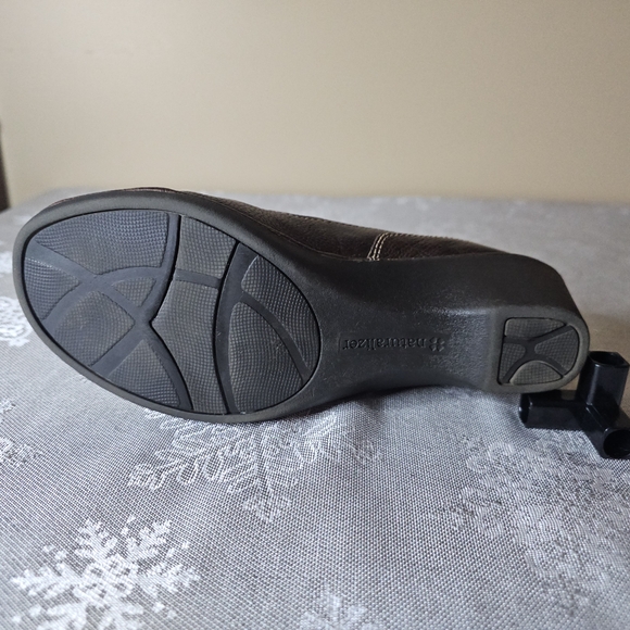 Naturalizer Dark Brown Loafers Wedges Button Elastic Comfortable Leather Sz 7M - Picture 7 of 16